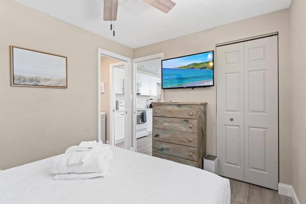 7 Bedroom 5 Bath Home With Cottage On Clearwater Beach! Exterior foto